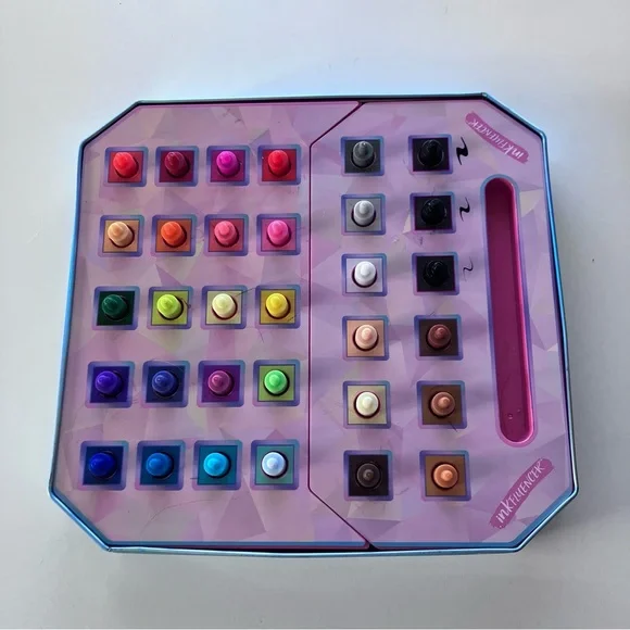 Ink Influencer Click N Color 32 Marker Set Art Kit We Wear Cute TikTok Toy Tin - Picture 4 of 12